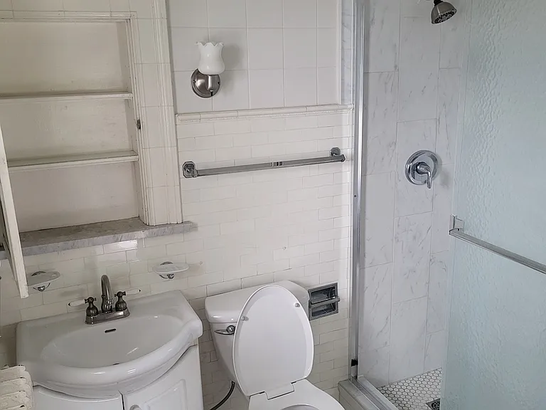 1103 Main St — Photo 26