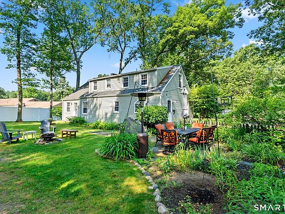 4th image of 38 Barry Ln