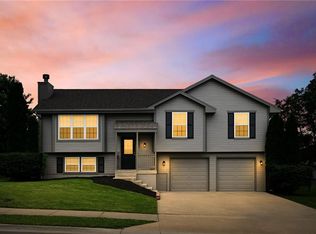 1705 Johnston Dr, Raymore, MO 64083