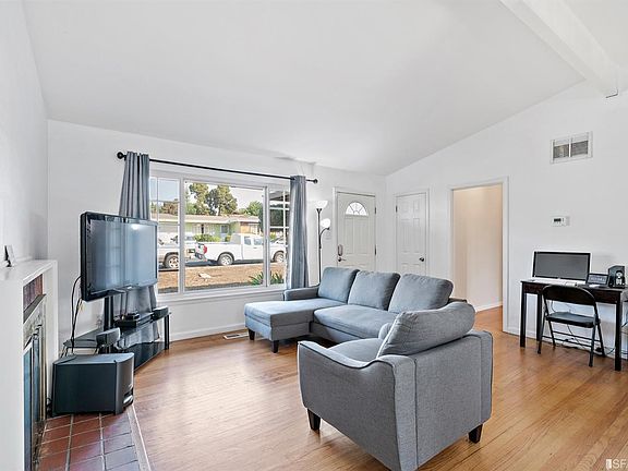 3rd image of 4008 Via De Flores