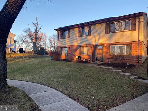 3rd image of 3833 Halloway Cir