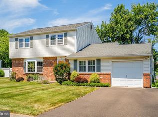 1390 Beaver Rd, Southampton, PA 18966