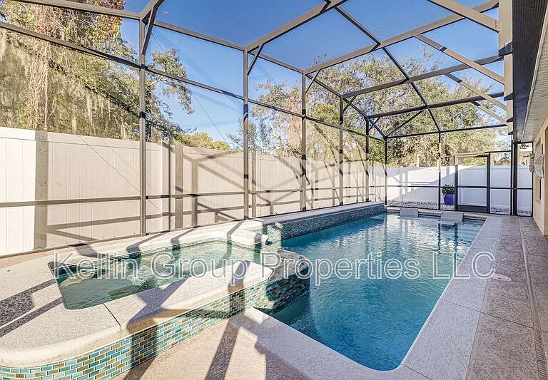7233 Wakeview Dr — Photo 26