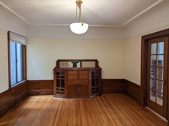 2nd image of 712 15th Ave #712