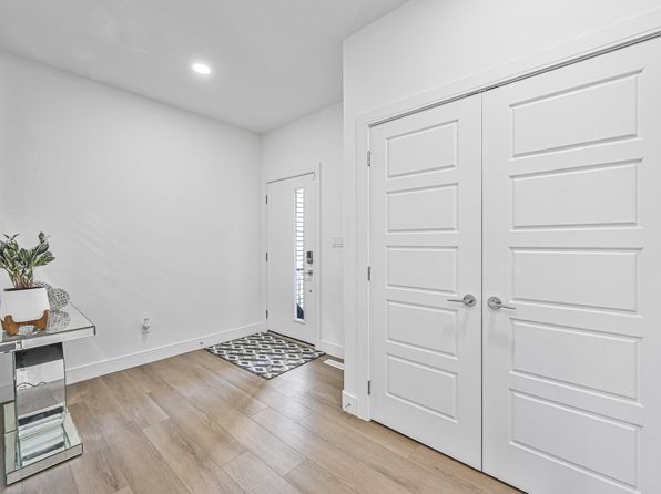 3312 160th St SW, Edmonton, AB T6W 5A1