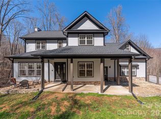 650 Dogwood Dr, Maggie Valley, NC 28751