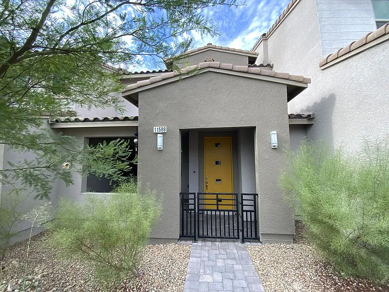 11589 Alpine Cove Ave — Photo 1