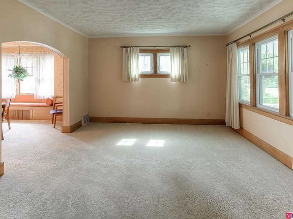 5th image of 2719 Fontenelle Blvd