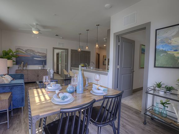 4th image of 900 Crest Village Cir #3009