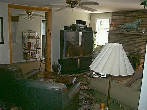 2nd image of 1307 W Gurley St