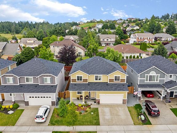2nd image of 2140 Olivia St SE
