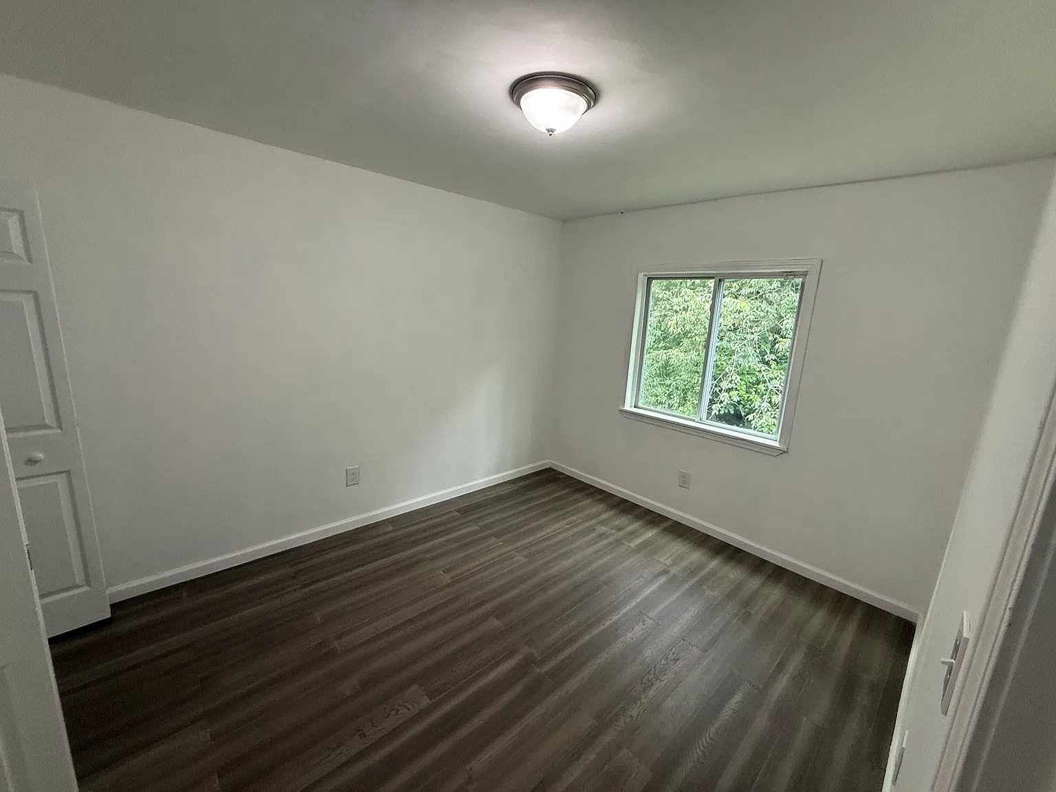 2 bed, 1000 sqft, $1,200 — Photo 4