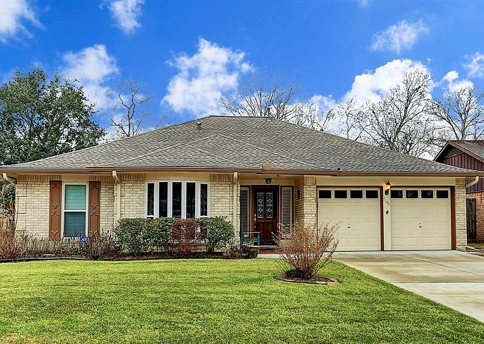 1st image of 1107 Fairacres Dr