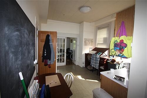 2nd image of 1811 W Cortland St APT 2F