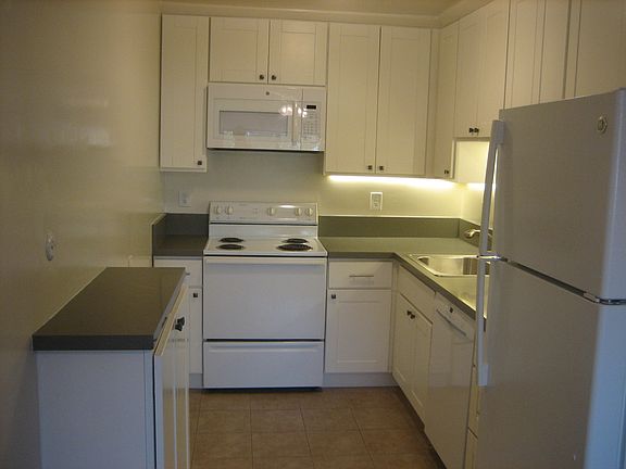 3rd image of 86 Linda Ave #100