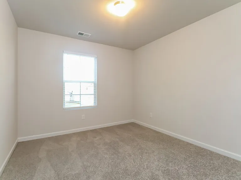 151 Hamilton Pointe Dr — Photo 13