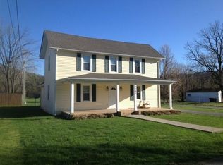 5761 Crystal Creek Dr, Roanoke, VA 24018