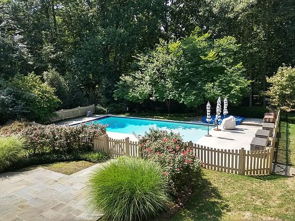 3rd image of 7808 Manor House Dr