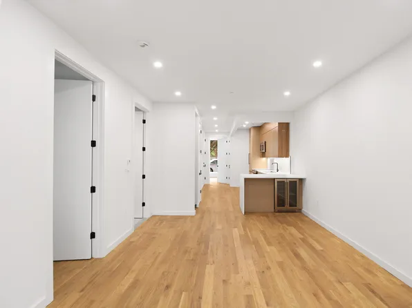 87 Carlton Avenue image 10 of 21