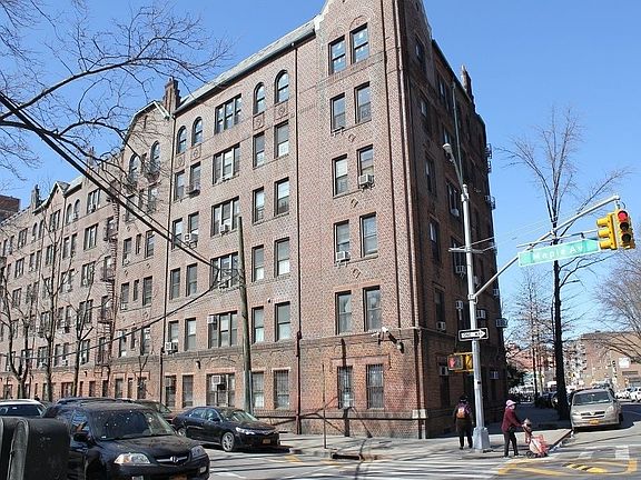 2nd image of 42-45 Kissena Blvd #E4