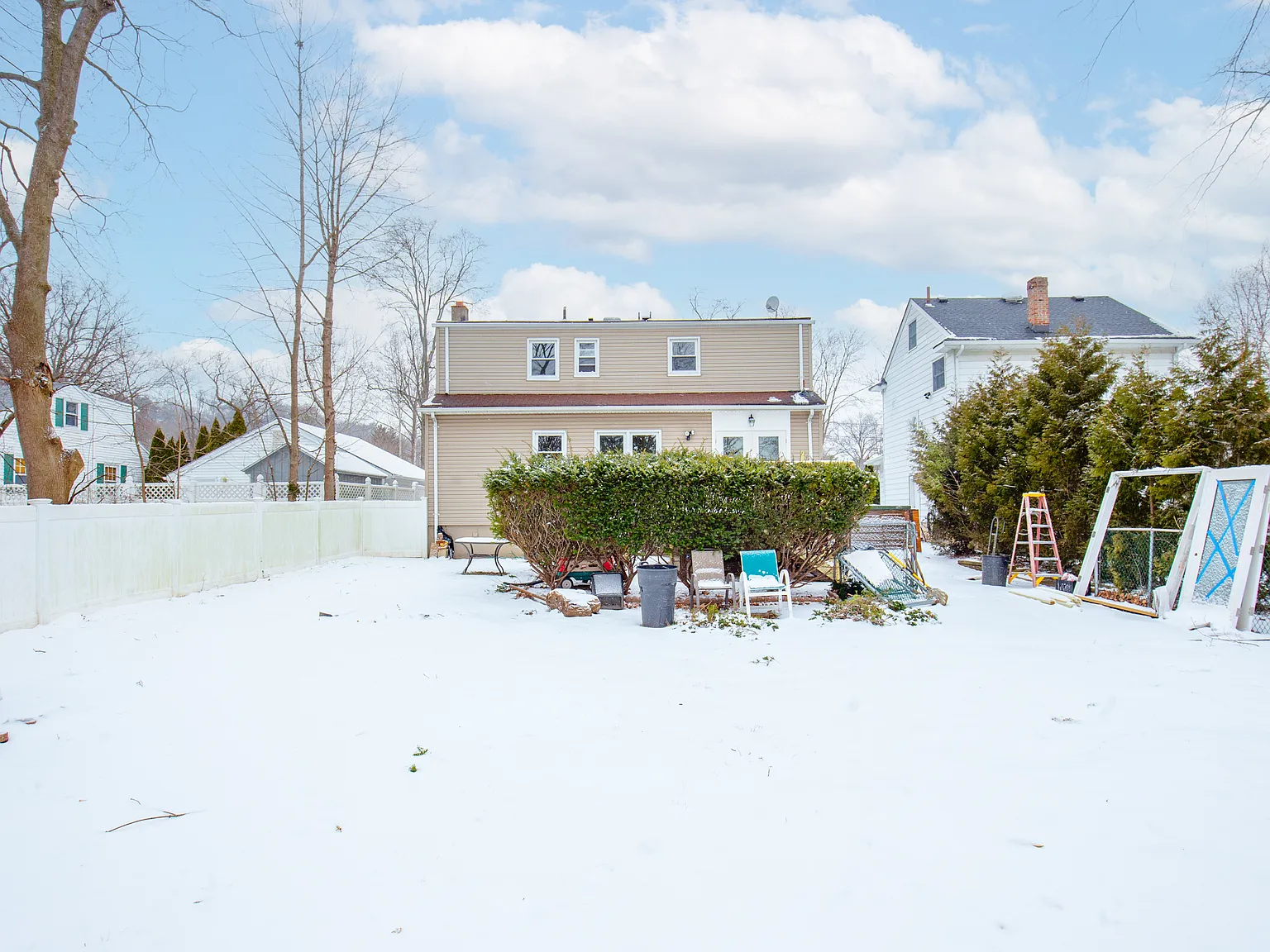 2 bed, $2,477 — Photo 3