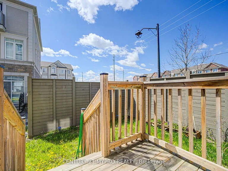 7 Latchford Ln — Photo 39