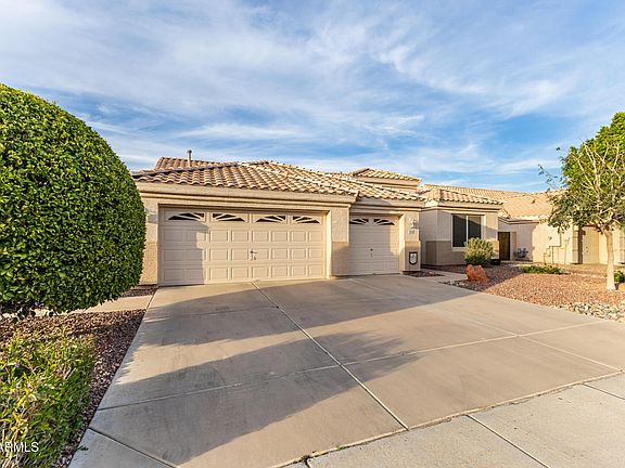 2nd image of 208 W SMOKE TREE Road