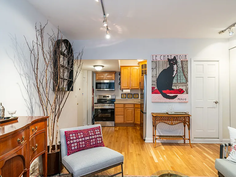 1516 Hinman Ave #103 — Photo 7
