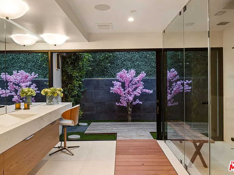 1368 Beckwith Ave — Photo 32