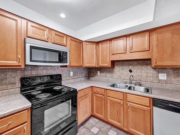 4th image of 5906 Noyes Ct APT 4