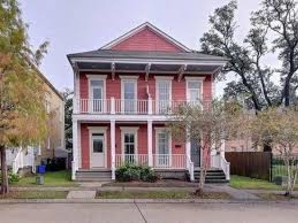 1st image of 633 Saint Mary St