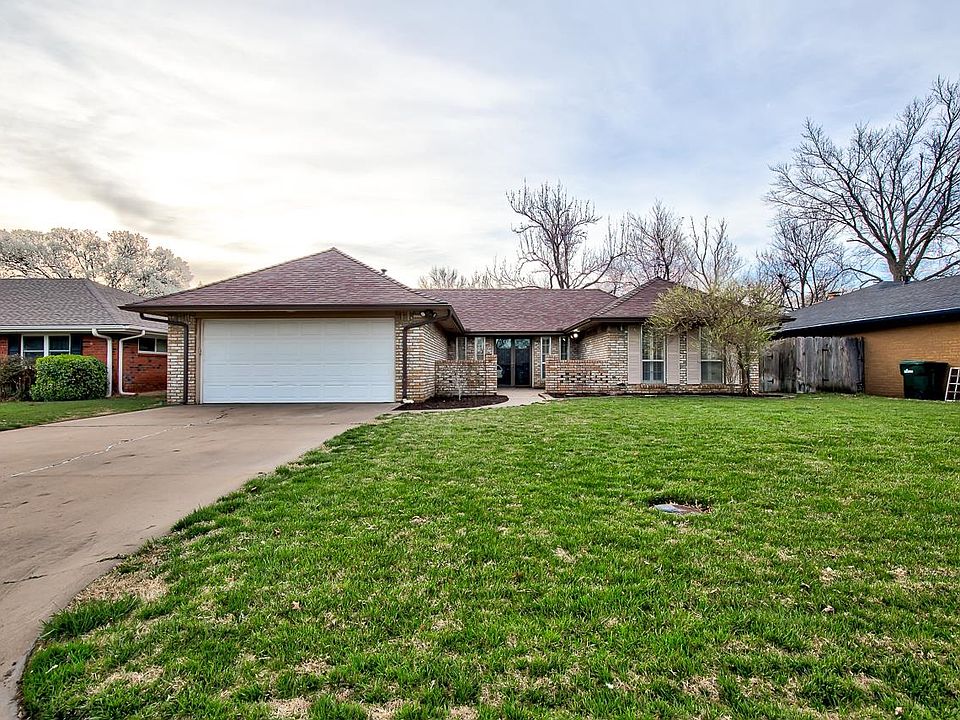 1st image of 813 Canary Ln