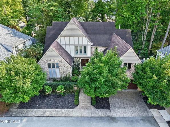 22 Exmoor Dr, Toledo, OH 43615