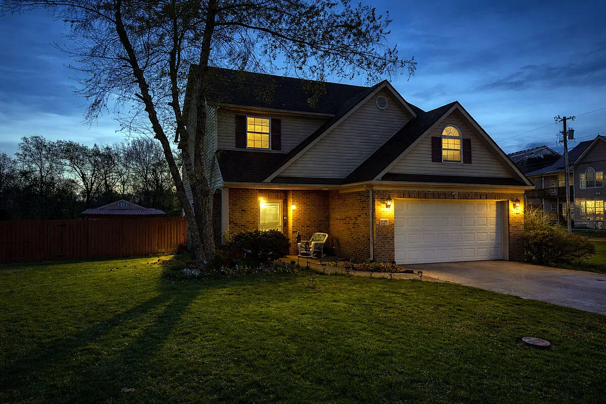 229 Cameron Dr photo 1