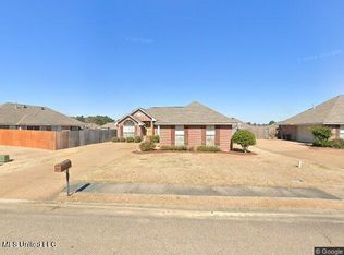 323 Fairview Dr, Brandon, MS 39047
