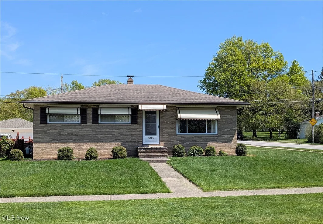 5305 Amherst Dr photo 1