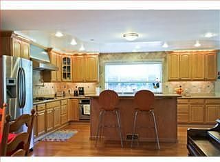 3rd image of 1050 Morningside Dr