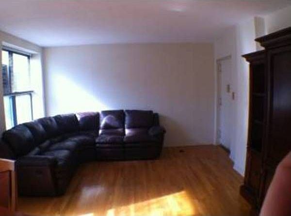 1st image of 290 Dahlgren Pl