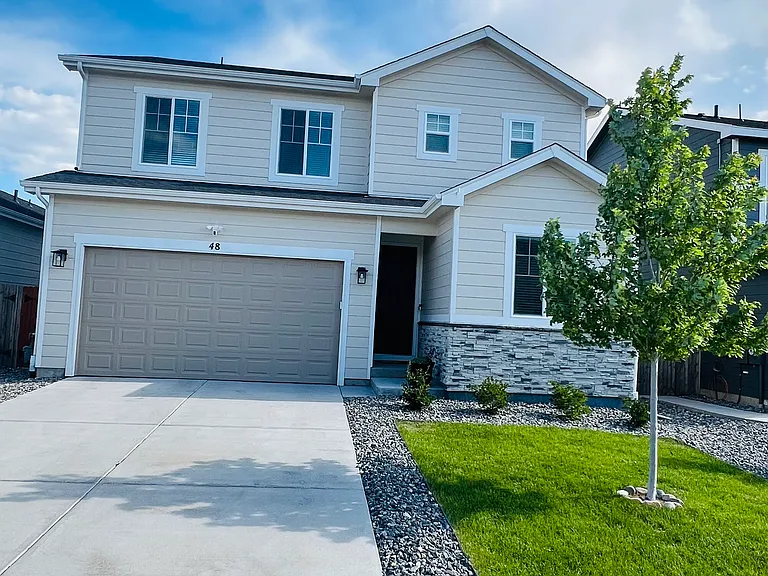 48 N Edge Cliff St — Photo 1