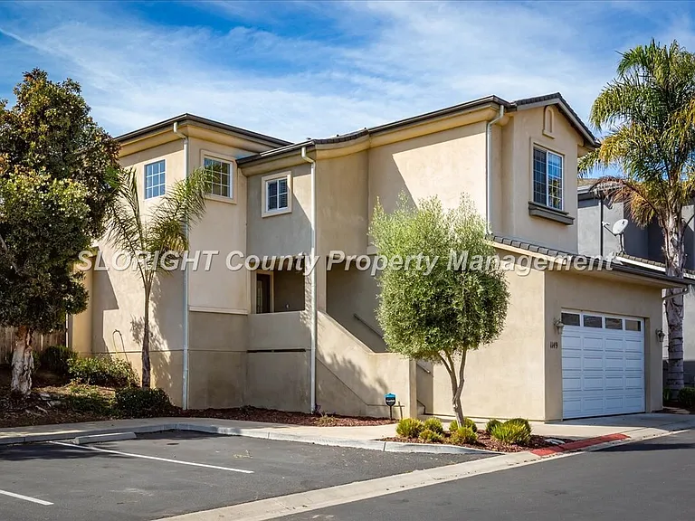1149 Stonecrest Dr — Photo 2