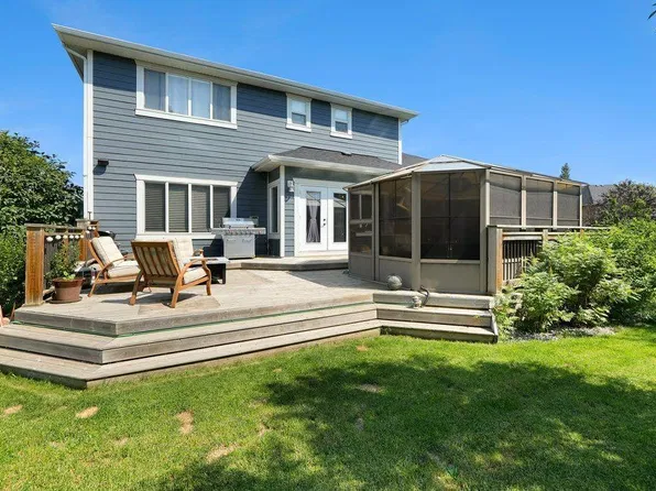 117 NE Marina Bay, Chestermere, AB T1X 0P1
