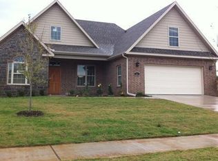 3401 SW 8th St, Bentonville, AR 72712