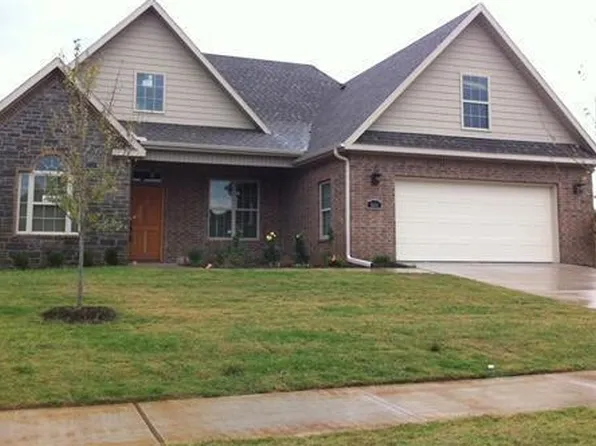 3401 SW 8th St, Bentonville, AR 72712