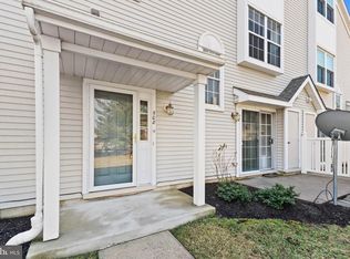 508 Oliphant Ln, Mount Laurel, NJ 08054