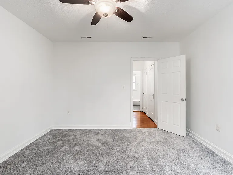 1621 F St NE #3 — Photo 12