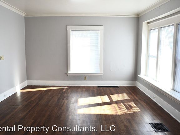 3rd image of 1749 Jefferson Ave SE