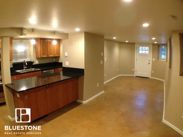 IRVA - Irving Apartments, 2254 NW Irving St APT B, Portland, OR 97210