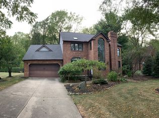 5660 Pheasants Walk Dr, North Olmsted, OH 44070