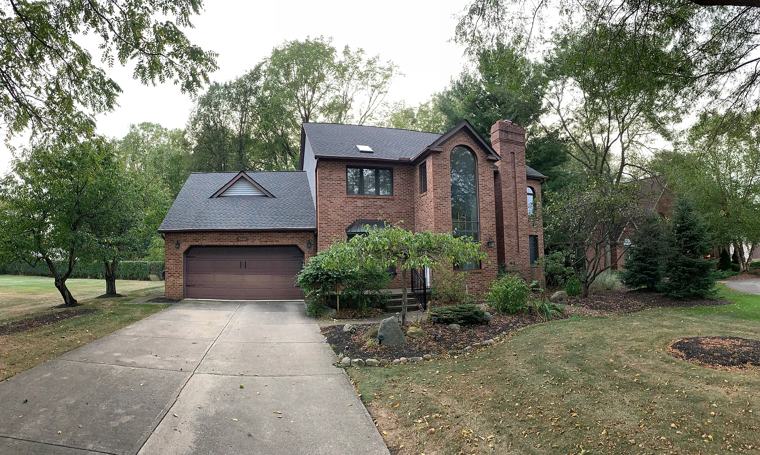 5660 Pheasants Walk Dr photo 1