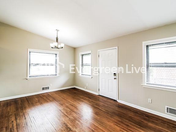 3rd image of 1542 Conley Rd